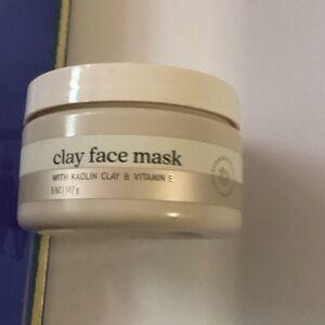 Bath & Body Works Cream Clay Face Mask